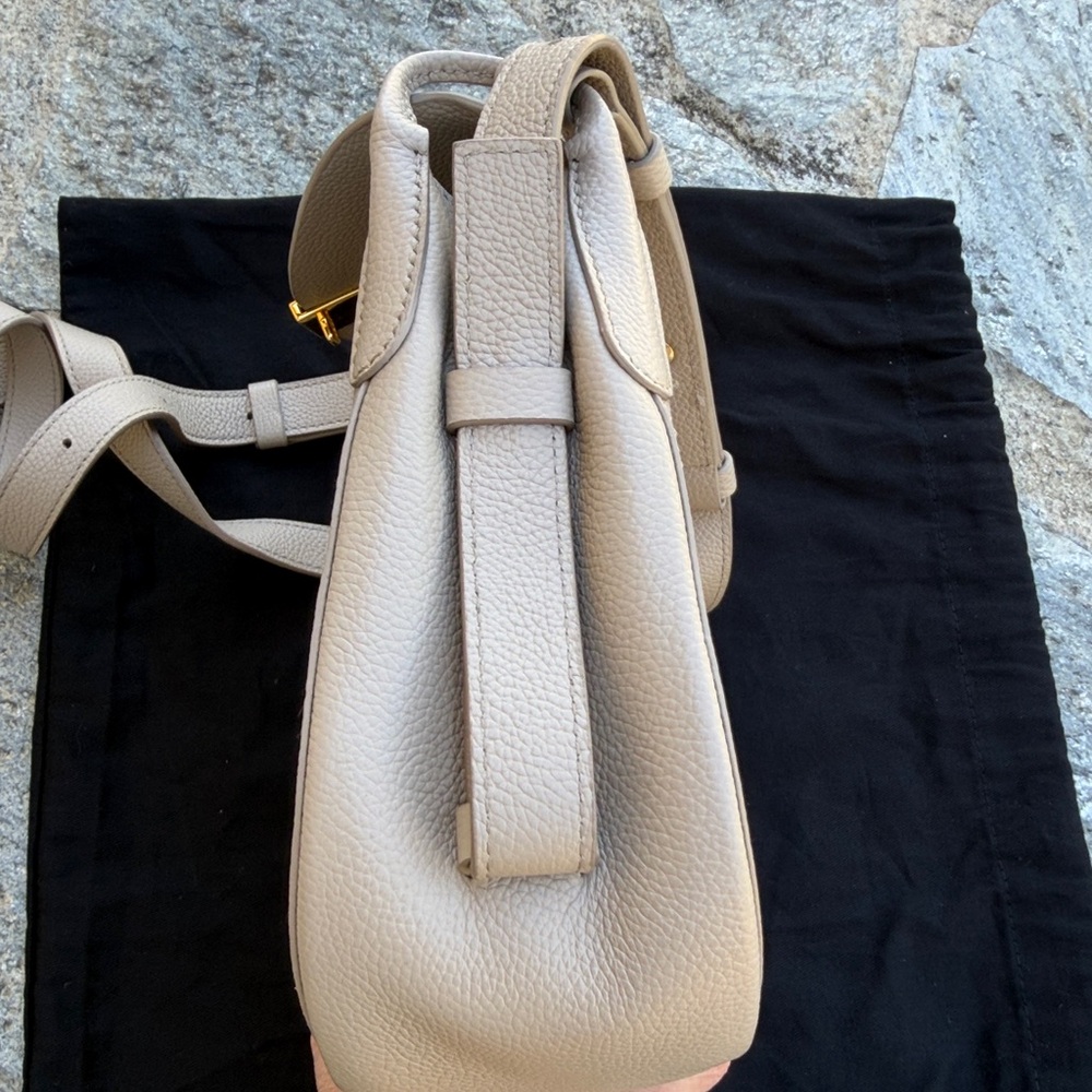 Demellier Elegant Taupe Leather Shoulder Bag Great Condition - Picture 12 of 14